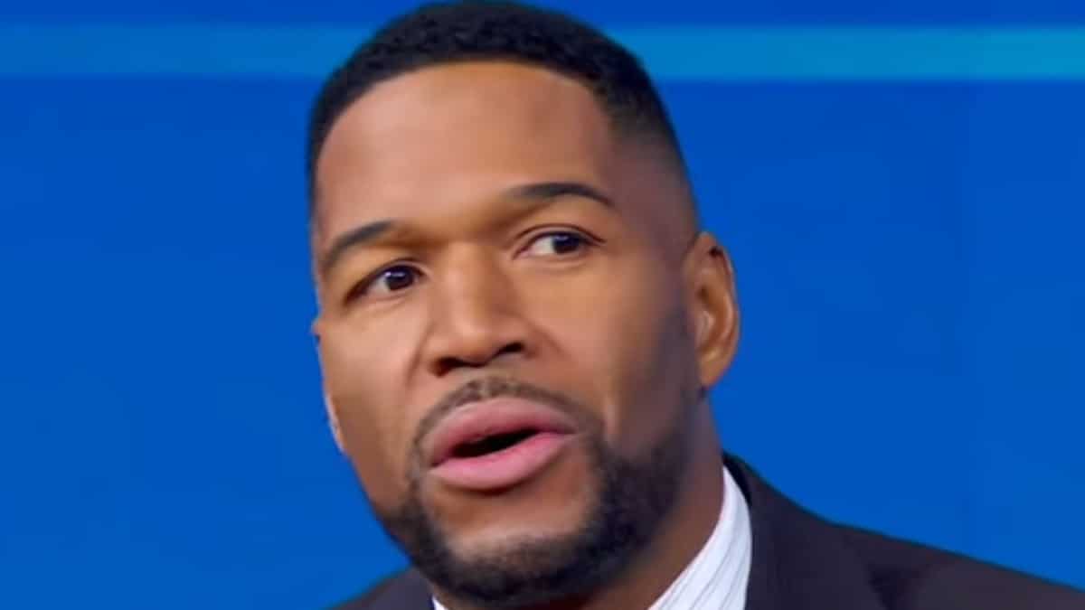 Il volto di Michael Strahan ripreso dall'episodio di Good Morning America su ABC