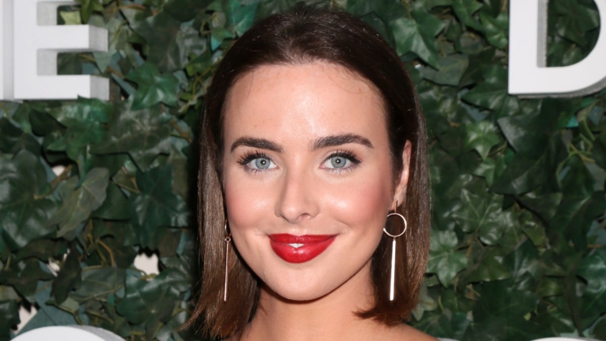 Ashleigh Brewer on the red carpet