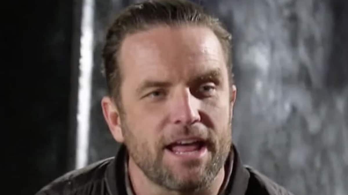 the challenge host tj lavin face shot at elimination event