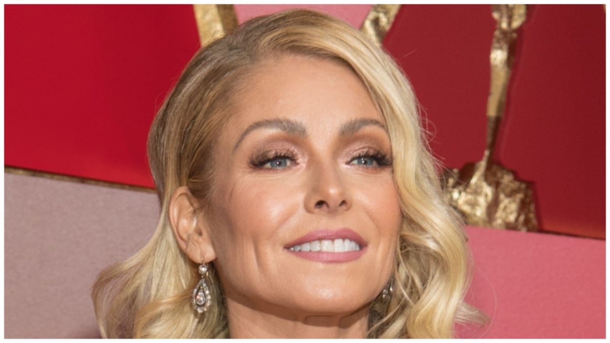 Kelly Ripa at the Academy Awards