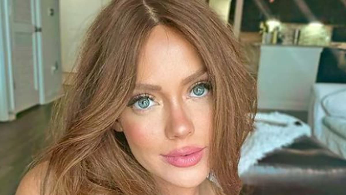 Kathryn Dennis selfie