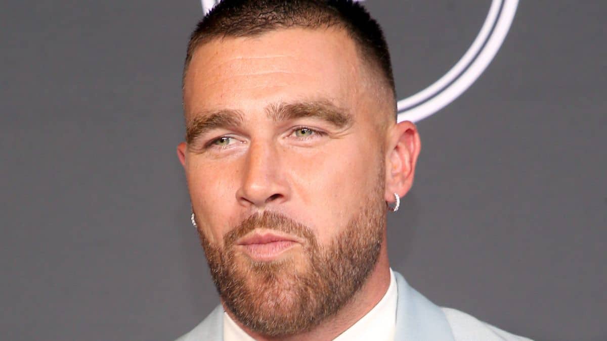 Travis Kelce sul tappeto rosso