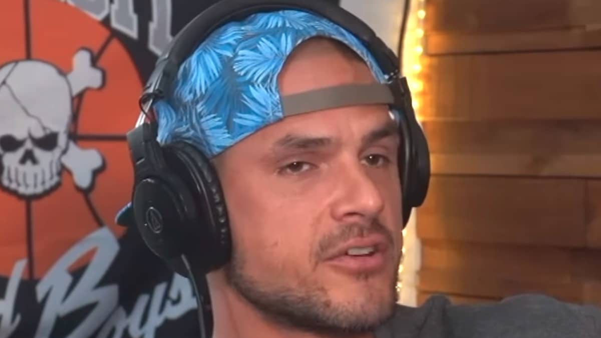 faccia di zach nichols ripresa dal podcast clip su veronica portillo su instagram